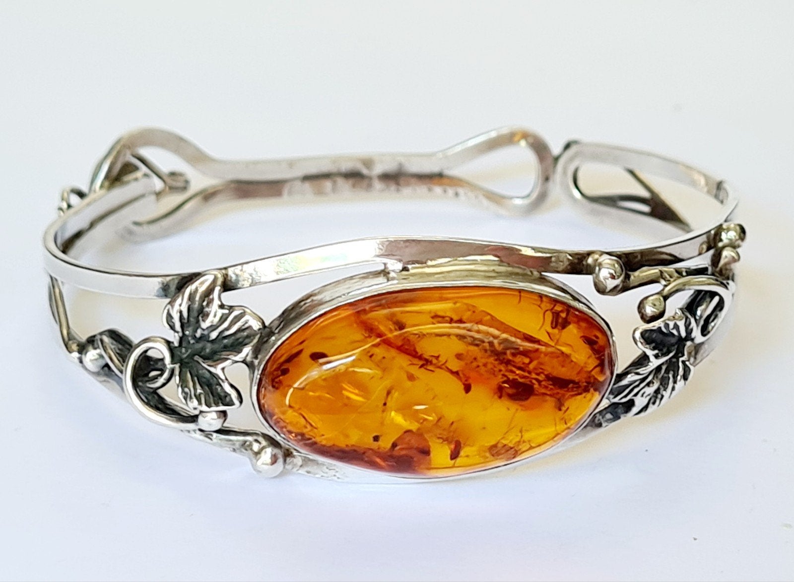 Zilveren 925 Bangle armband met een grote Barnsteen Amber, Ophalen of Verzenden, Zilver, Zilver