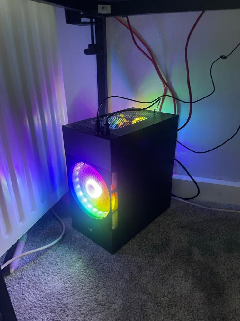 Gaming PC met HyperX Armada 27 monitor, Gebruikt, Ophalen of Verzenden, Gaming, Met videokaart