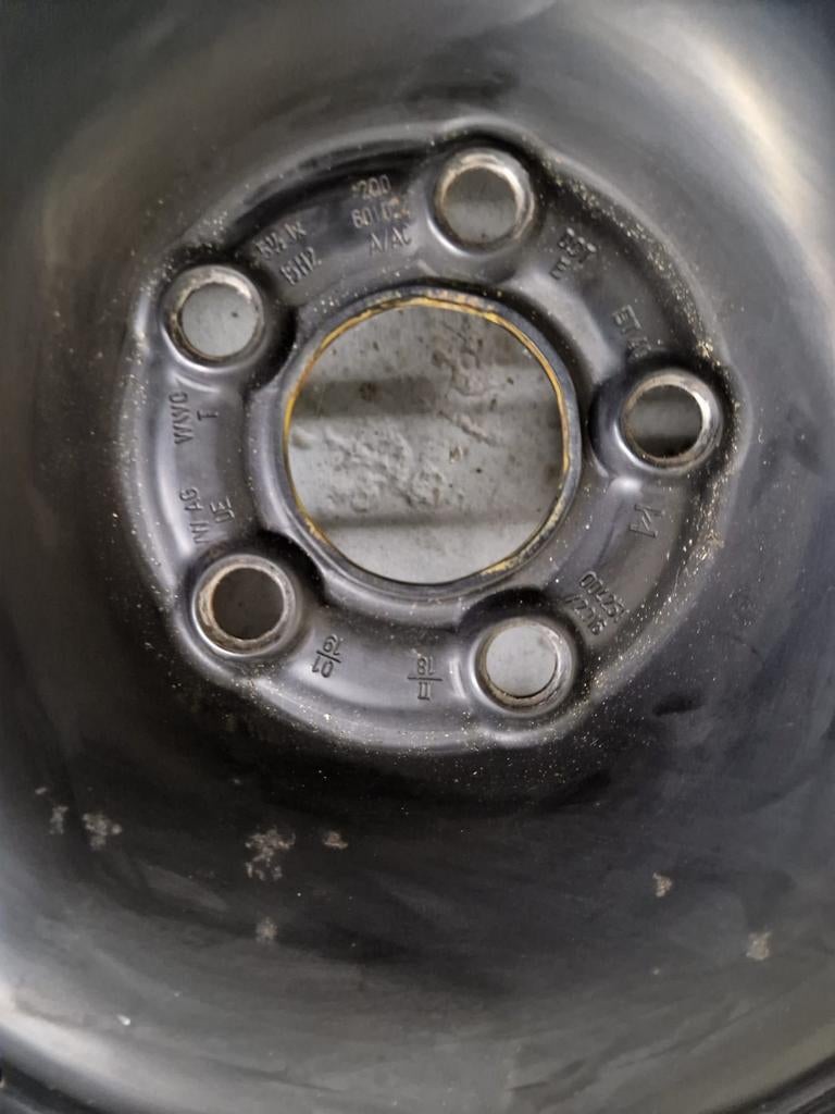 Vredestein winterbanden 185/60R15, Ophalen, Gebruikt
