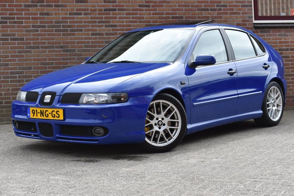 Seat Leon 2.8 V6 Topsport 4 '03 Leder Airco Inruil mogelijk, Auto's, Seat, Gebruikt, Zwart, Vierwielaandrijving, 204 pk