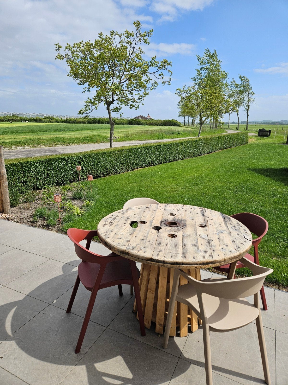 Houten tafels te huur, Tuin en Terras, Tuinsets en Loungesets, Ophalen, Hout
