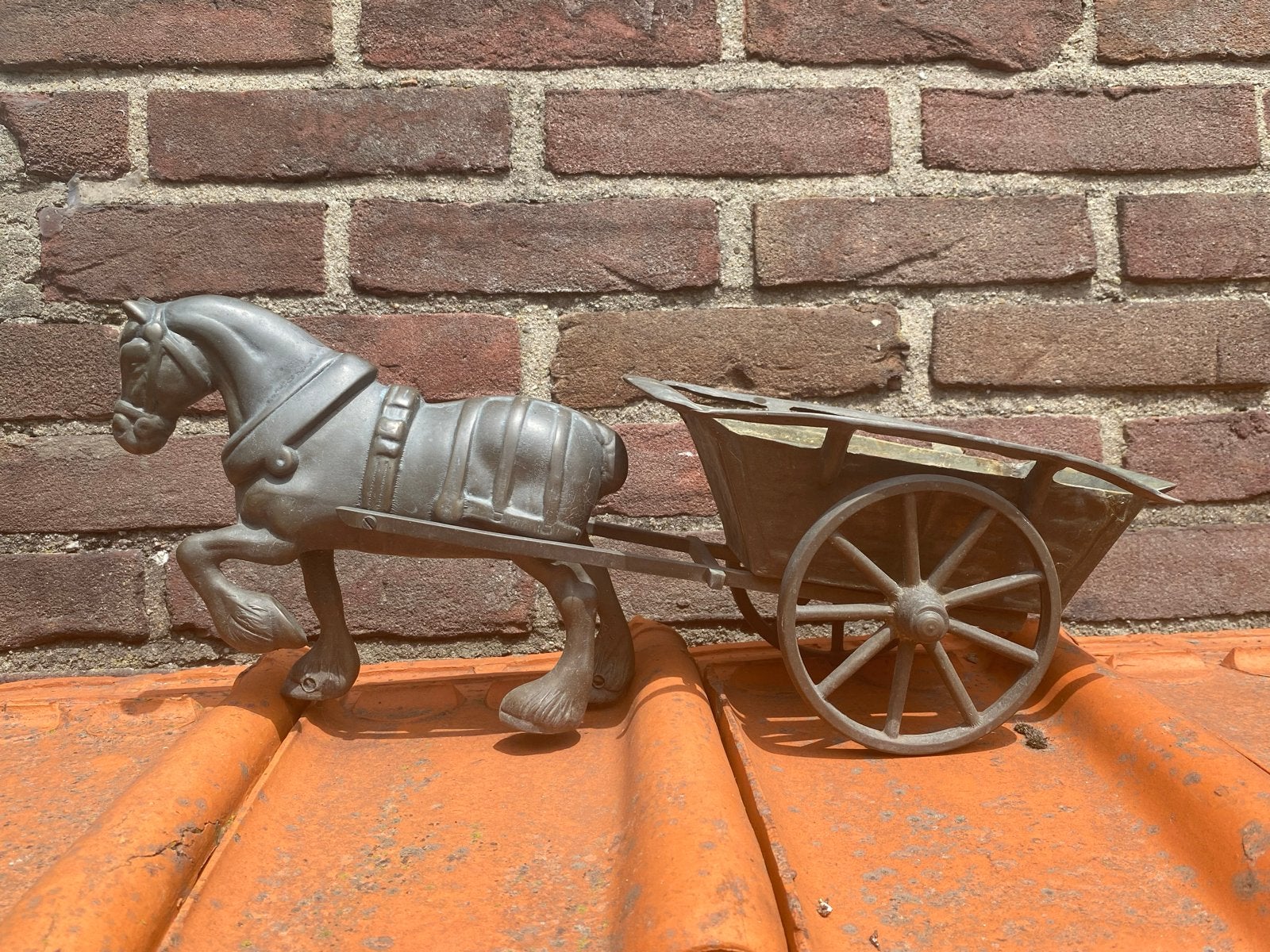 Prachtig  paard met kar -  brocant, Antiek en Kunst, Ophalen