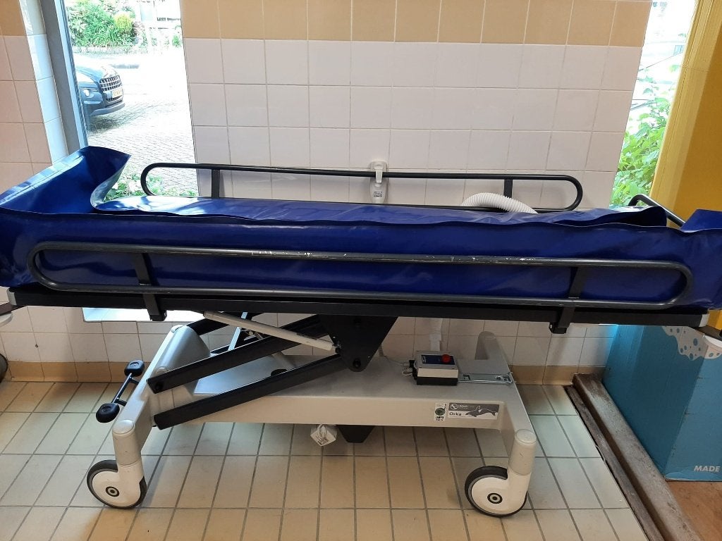 Orka Douchebrancard, Ophalen, Gebruikt