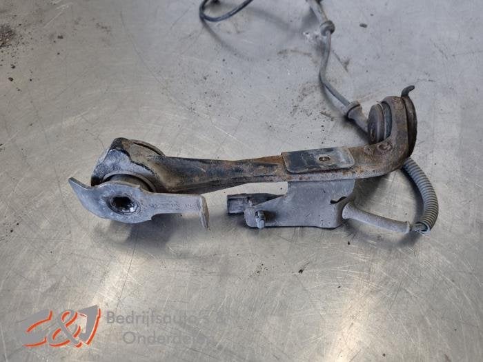 Steun (diversen) van een Renault Trafic, Auto-onderdelen, Gebruikt, -, Renault, -