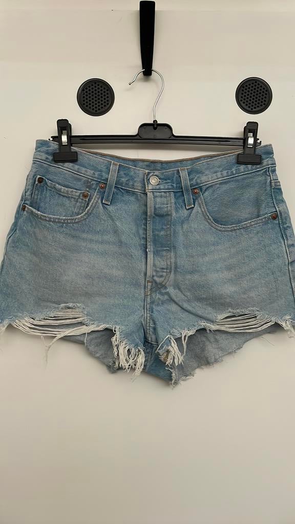 Levi’s 501 korte broek 30, Ophalen of Verzenden, Zo goed als nieuw, Blauw, W30 - W32 (confectie 38/40)