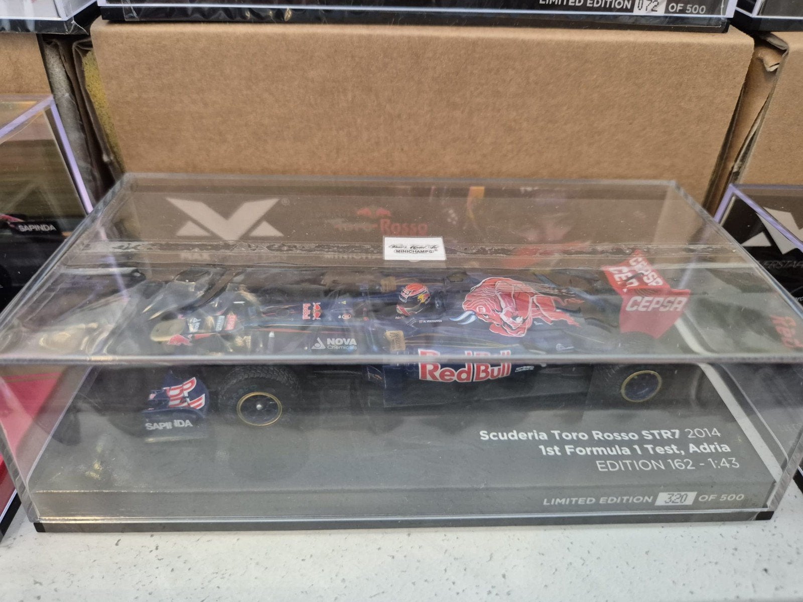NIEUW GESEALD MAX VERSTAPPEN 1:43 TORO ROSSO STR7 TEST ADRIA, Ophalen, Nieuw, Auto, MiniChamps