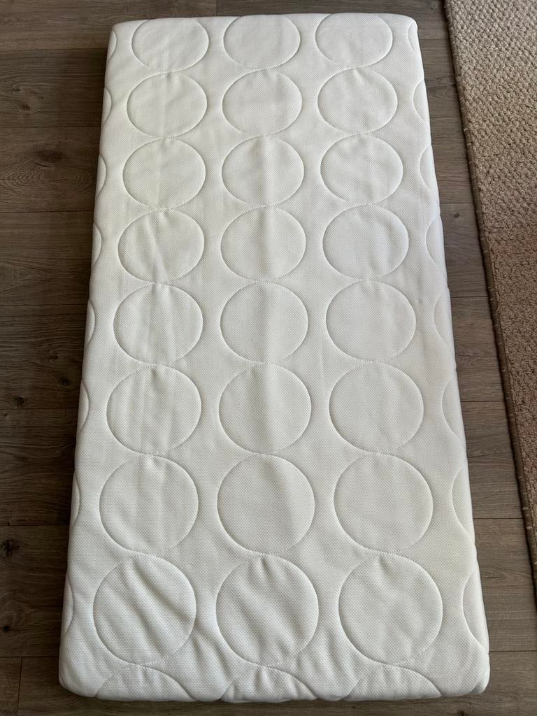 Foammatras peuterbed 60 x 1.20 IKEA, Ophalen, Zo goed als nieuw, Ledikant