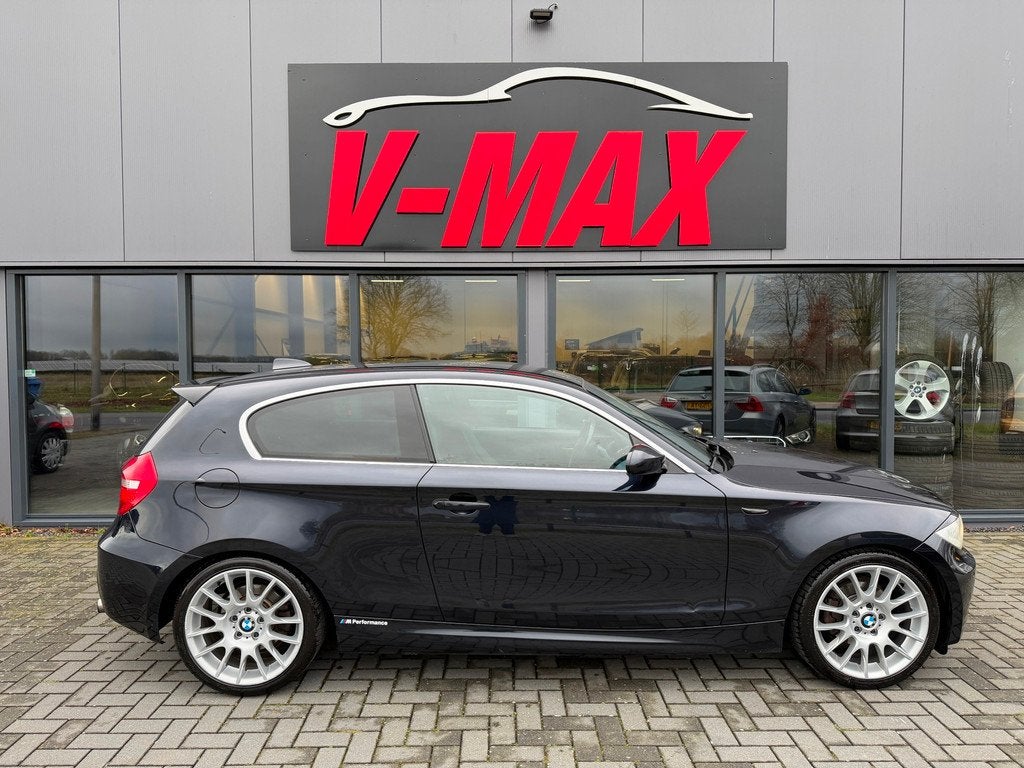 BMW 118I LCI 2.0 M-Sport Xenon Clima PDC V+A ½Leer Sportint, Auto's, 1-Serie, Parkeersensor, Achterwielaandrijving, Zwart