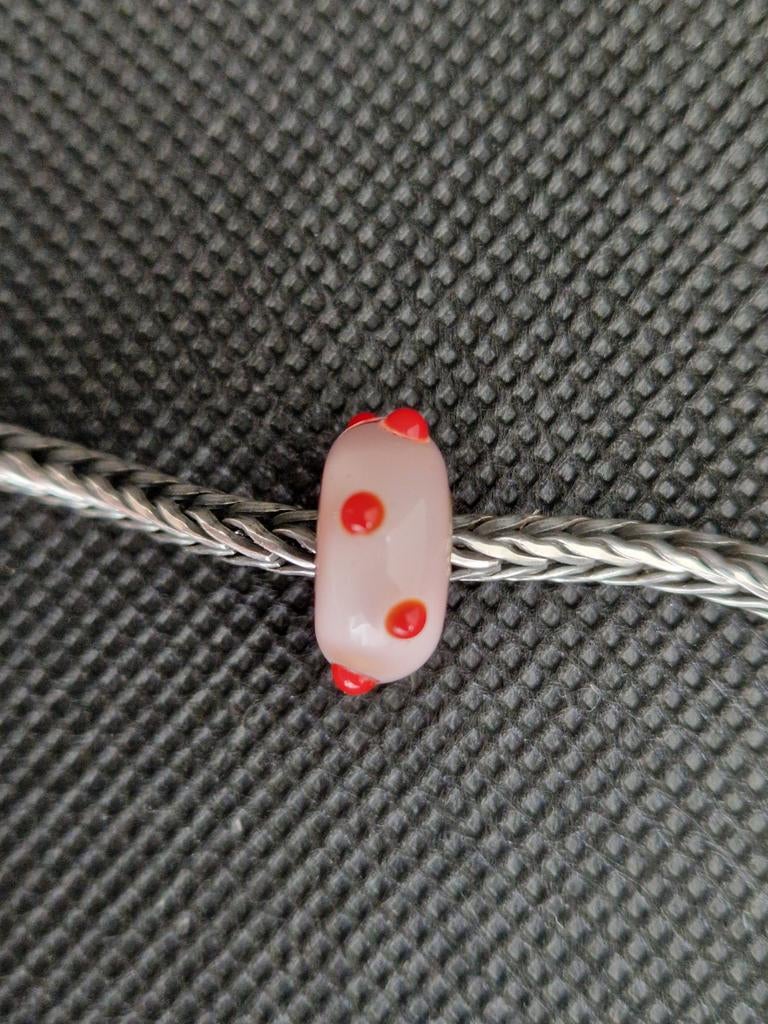 Trollbeads Trollbead polkadot retired, Sieraden, Tassen en Uiterlijk, Glas of Kristal, Ophalen of Verzenden, Zo goed als nieuw