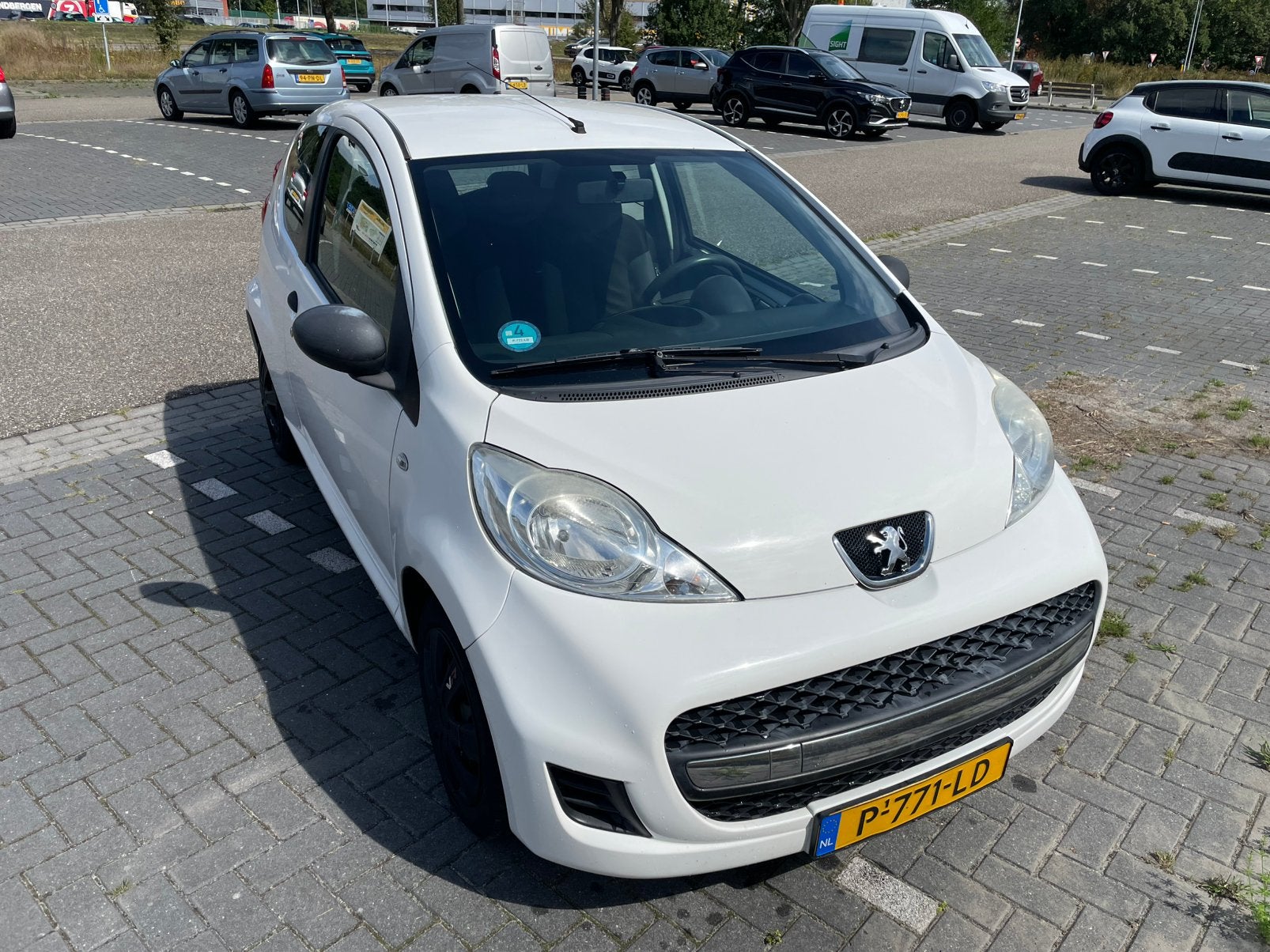 Peugeot 107 1.0 12V 3DR 2009 Wit, Voorwielaandrijving, 4 stoelen, Handgeschakeld, Particulier