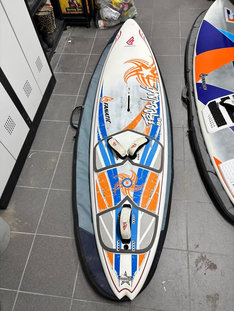 Fanatic Freewave 86 liter, Watersport en Boten, Ophalen, Gebruikt, Minder dan 250 cm, Met vin(nen)