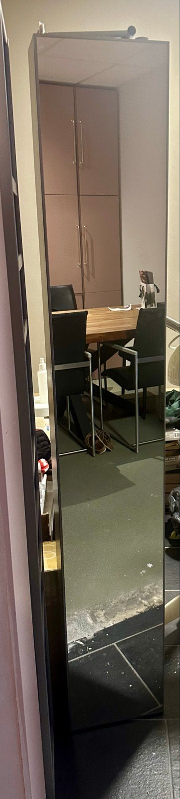 Draaibare hangkast met spiegel en opbergvakken, Huis en Inrichting, Ophalen, Gebruikt