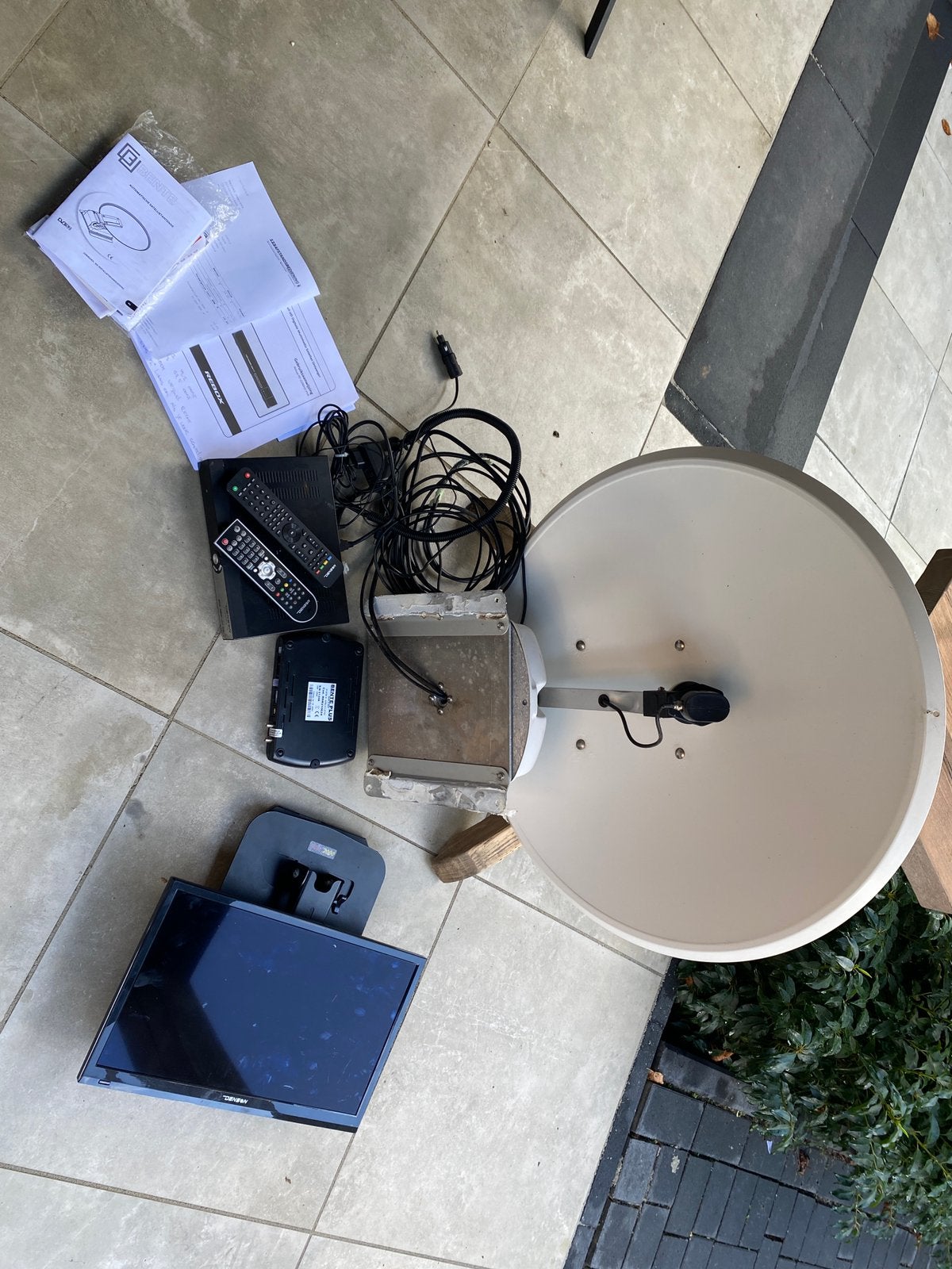 Bente Plus automatische satellietschotel – complete set!, Caravans en Kamperen, Ophalen of Verzenden, Gebruikt