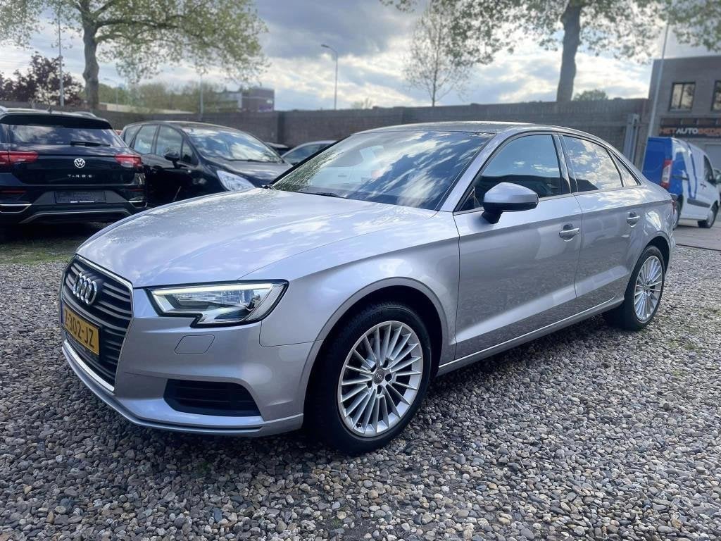 Audi A3 LIMOUSINE 30 TFSI Design Pro Line Plus navi, cruise,, Voorwielaandrijving, Euro 6, 116 pk, 3 cilinders