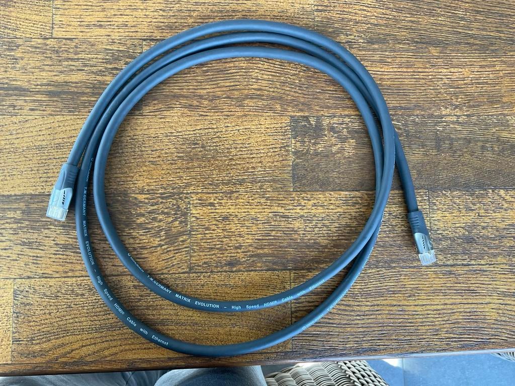 Oehlbach HDMI-kabel met ethernet, Audio, Tv en Foto, Ophalen, Zo goed als nieuw, 2 tot 5 meter, HDMI-kabel