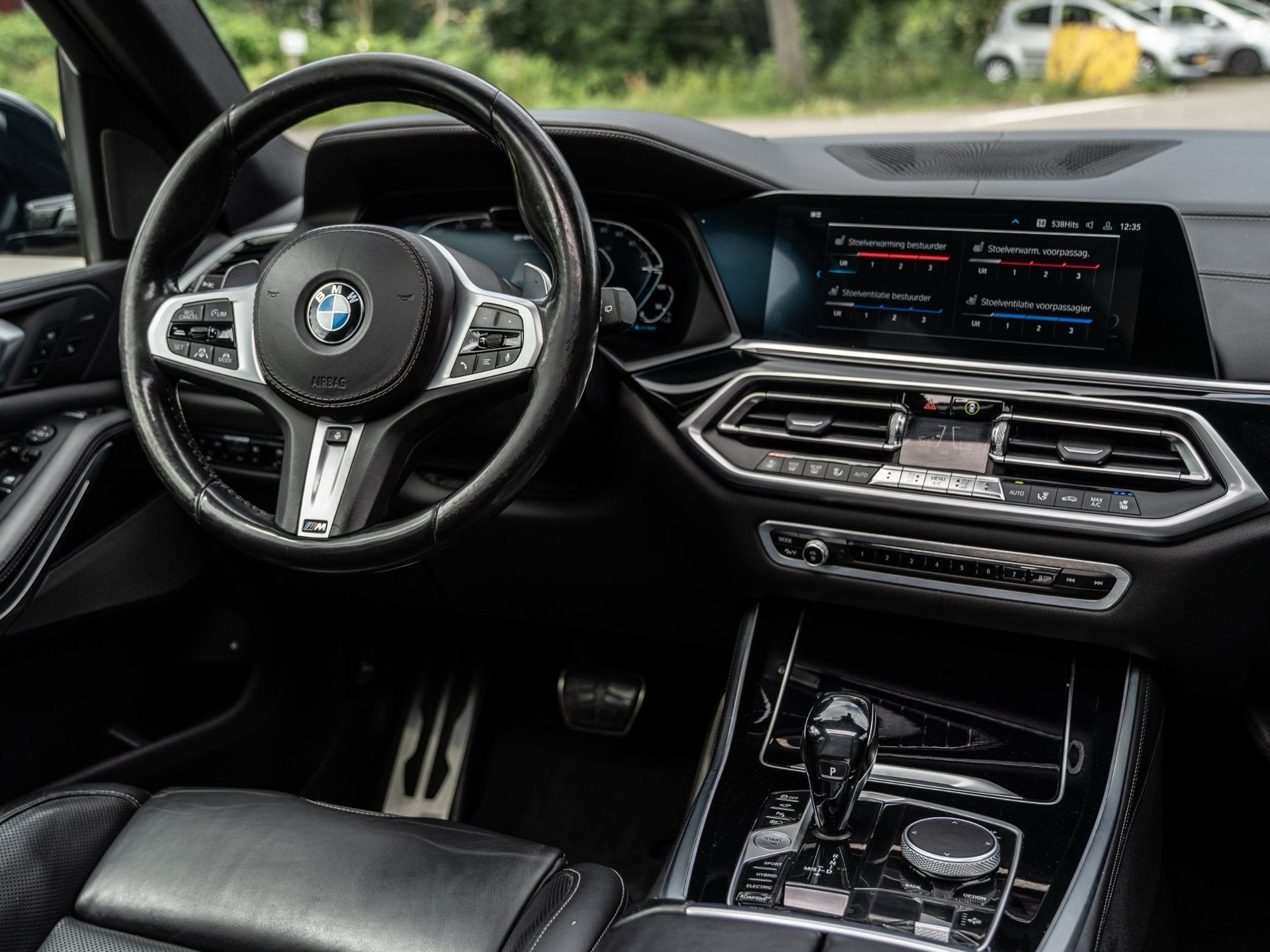 BMW X5 XDrive45e High Executive | M-SPORT | DRIVING ASSISTAN, Gebruikt, Zwart, Vierwielaandrijving, Hybride Elektrisch/Benzine
