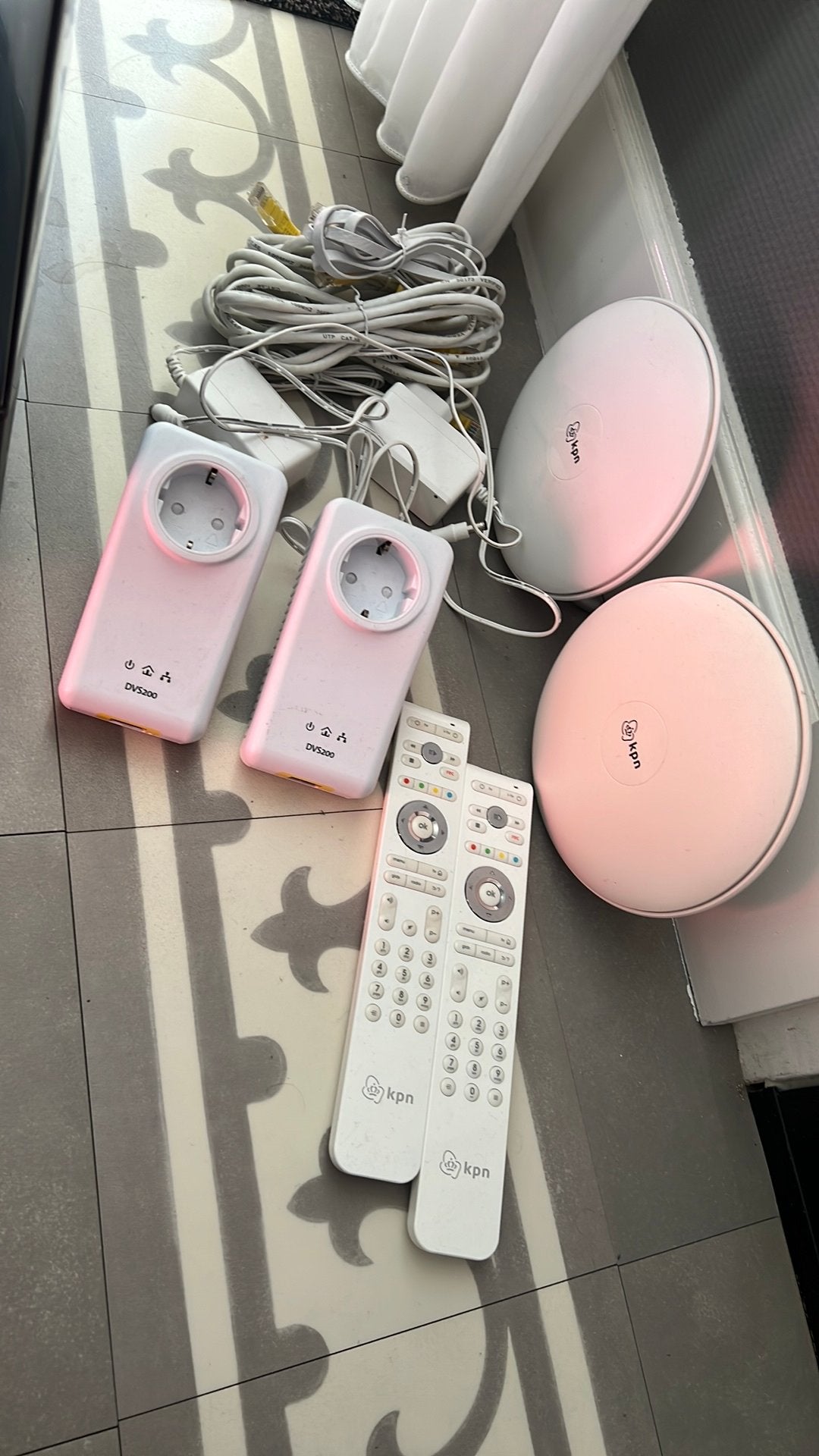 KPN, Wifi versterkers, draadloze tv ontvangers,, Ophalen of Verzenden, Gebruikt