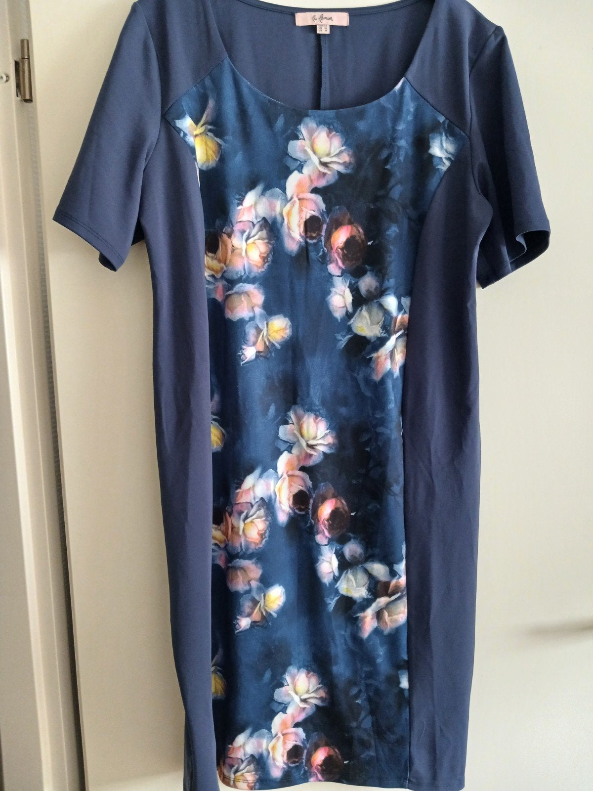 La Lemon jurk mt: 44, Kleding | Dames, Jurken, Zo goed als nieuw, Maat 42/44 (L), Blauw, Knielengte, Ophalen of Verzenden