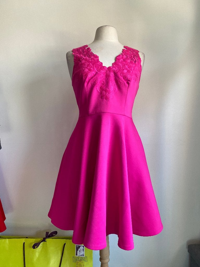 Ted Baker jurk fuchsia met borduursel maat 38, Maat 38/40 (M), Ophalen of Verzenden, Zo goed als nieuw, Roze