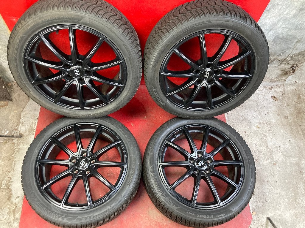 Winterbanden Hyundai Tucson 245/45R19 Hankook, 19 inch, ., Banden en Velgen, .