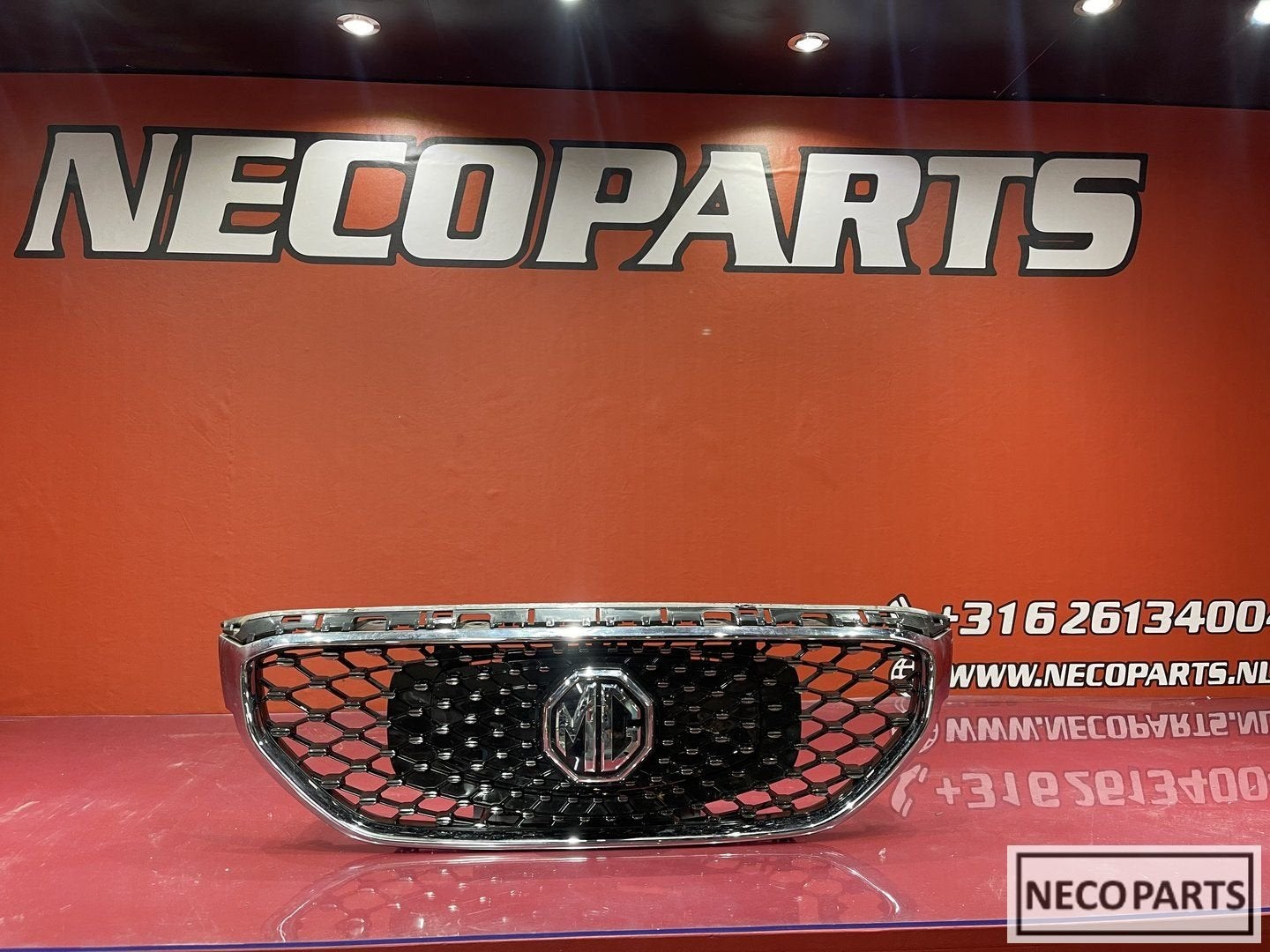 MG ZS EV ELECTRISCH GRIL GRILLE 10749241 ALLES LEVERBAAR, Gebruikt, -, Ophalen of Verzenden, Achter