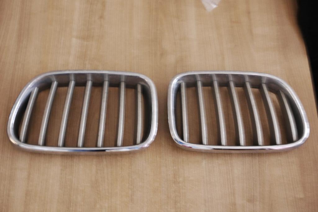 grill bmw x3 f25 chroom lijst niertjes nieren 2x, Ophalen of Verzenden, Gebruikt, BMW, Bumper
