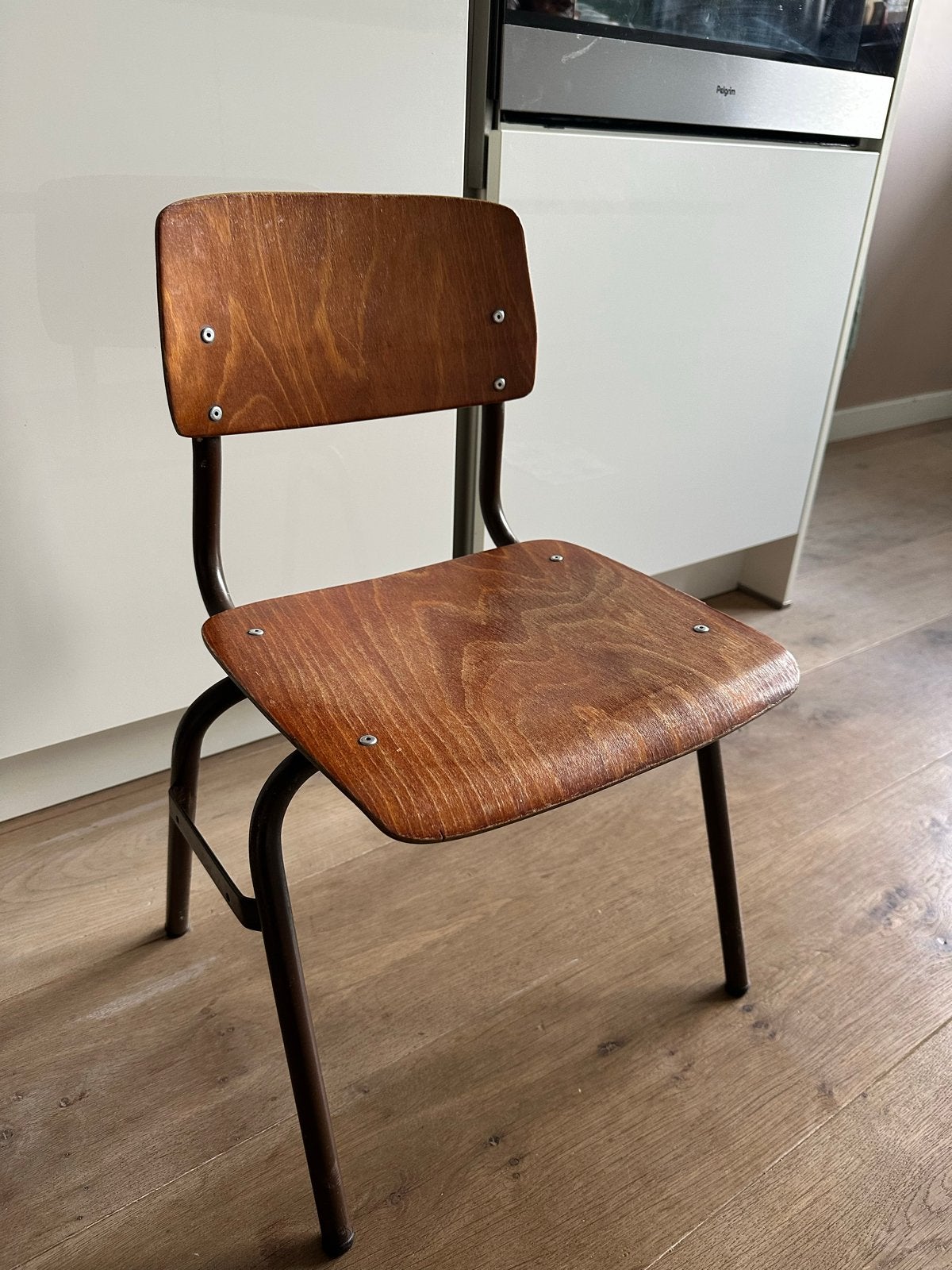 Vintage houten schoolstoel kinderstoeltje, Ophalen, Stoel(en)