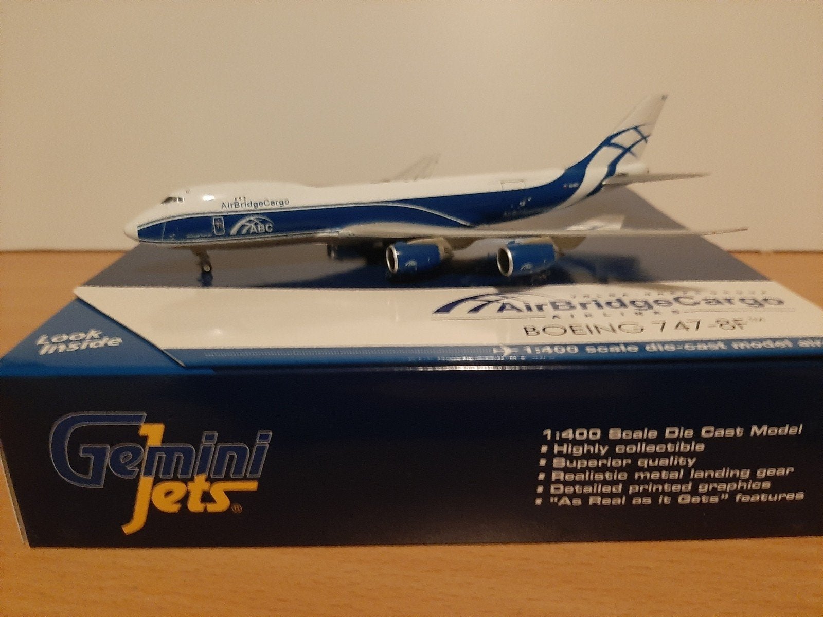 zeer net model van Boeing 747-8F Air BridgeCargo., Ophalen of Verzenden, Zo goed als nieuw, 1:200 of kleiner, Overige merken