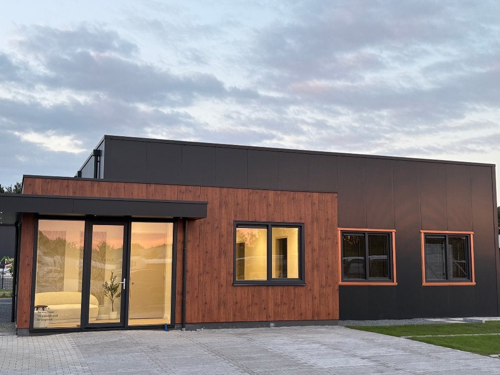 Professionele salon/praktijkruimte te huur - Oosterwolde, 36 m², Huur, Bedrijfsruimte