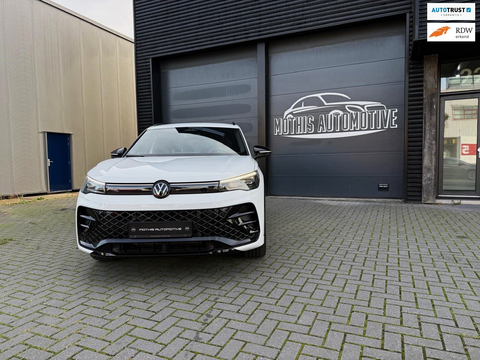Volkswagen TIGUAN 1.5 eHybrid R-Line, Auto's, Dealer onderhouden, Stof, 150 pk, Wit