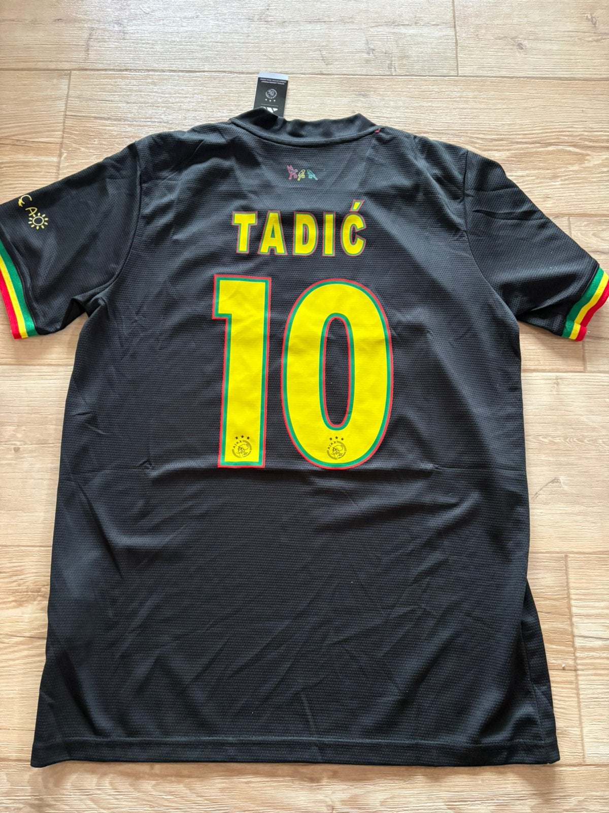 Ajax Bob Marley tenue, Maat M, Ophalen of Verzenden, Zo goed als nieuw, Shirt