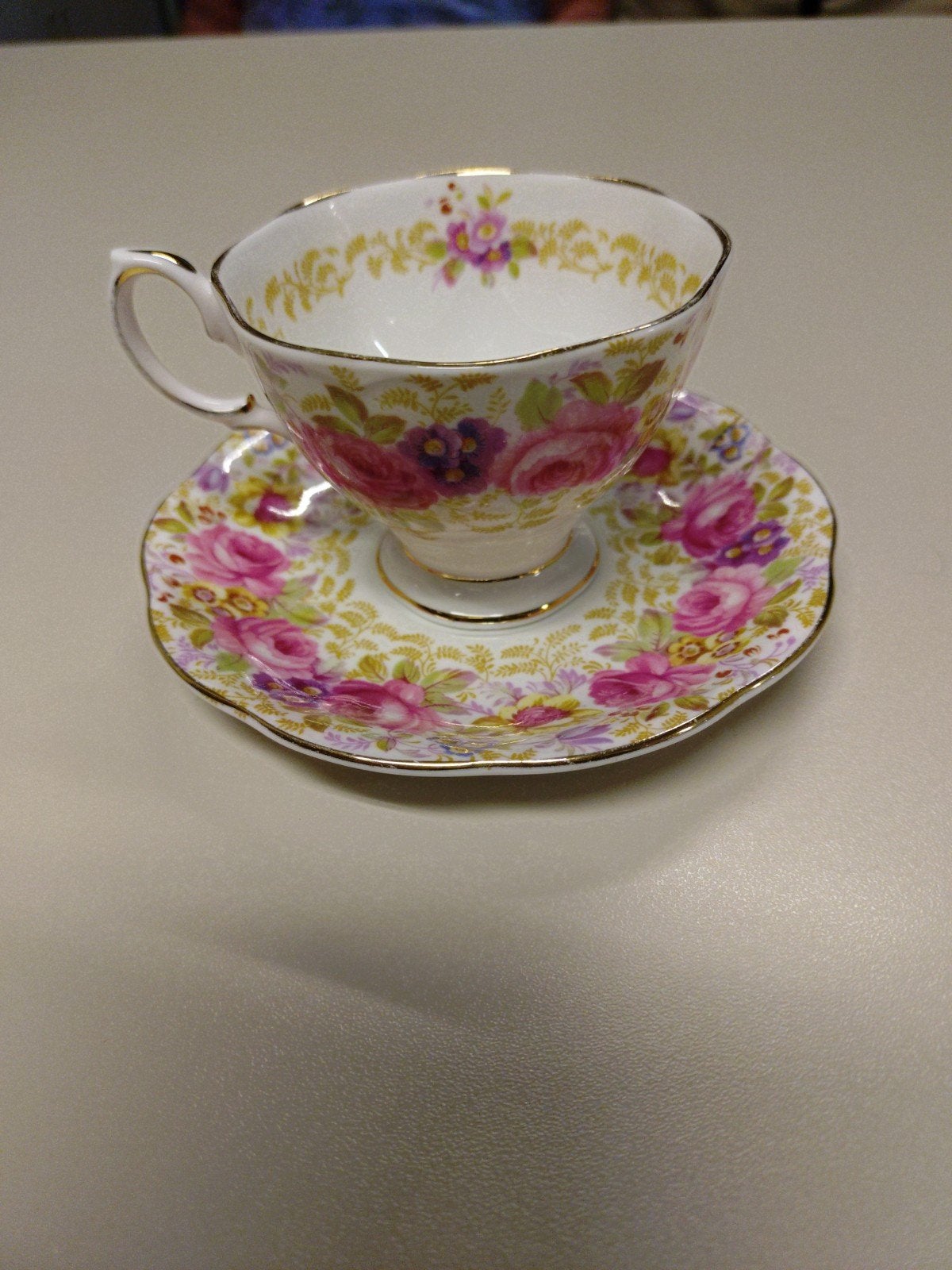 Royal Albert Serena theekop en schotel, Bone China, Ophalen of Verzenden
