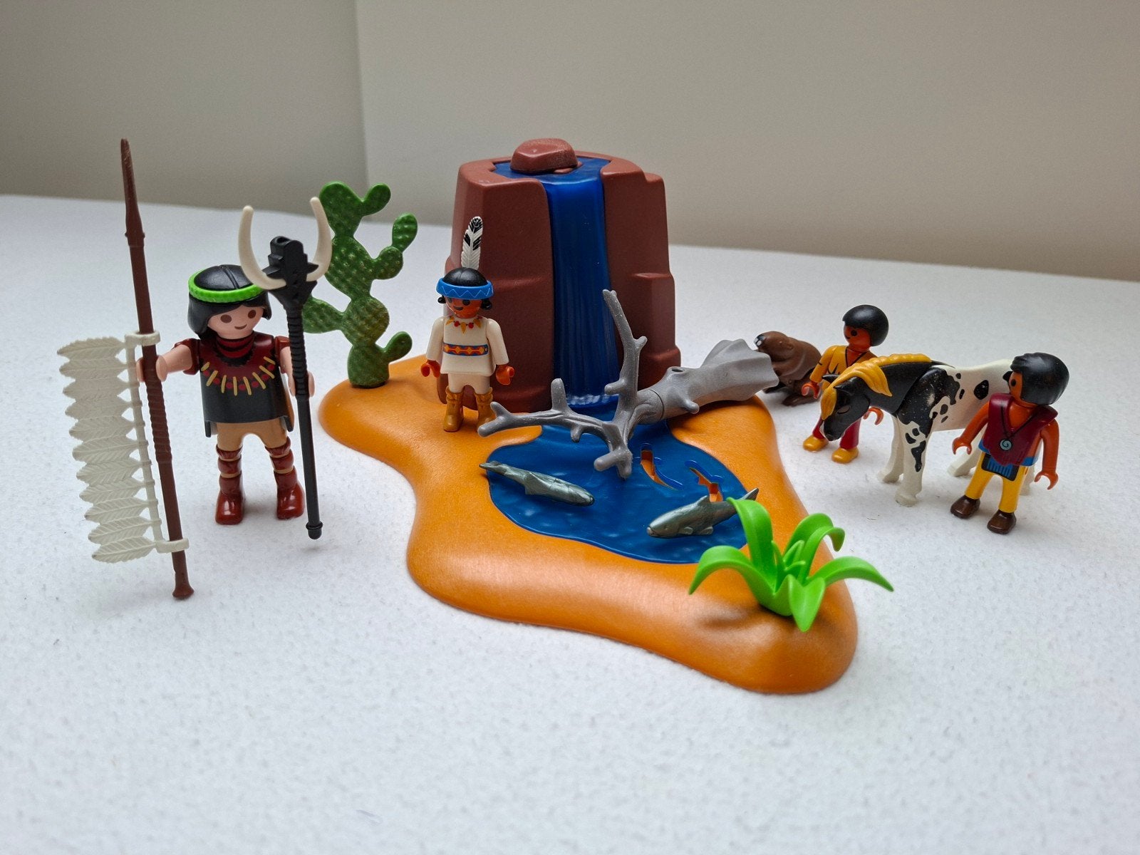 Playmobil Indianen set met waterval en figuren, Ophalen of Verzenden, Gebruikt, Historisch, Figuren