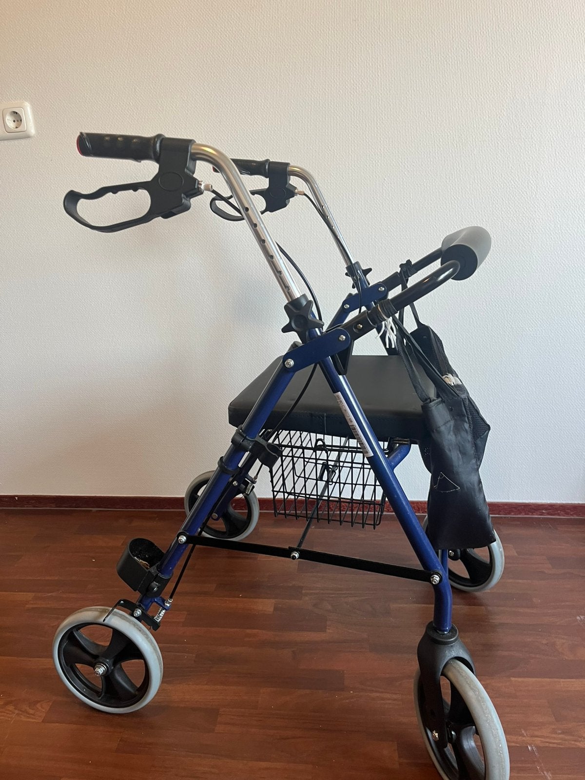 Rollator inklapbaar met bandje, Diversen, Ophalen, Zo goed als nieuw
