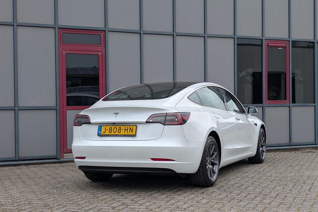 Tesla Model 3 Standard RWD Plus 60kWh SOH 88,4% (bj 2020), Auto's, Tesla, Automaat, Achterwielaandrijving, Gebruikt, Met garantie (alle)