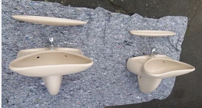 2x vintage wastafel  Luigi Colani 70er Bahama stukprijs, Ophalen, Zo goed als nieuw, Steen, Wastafel