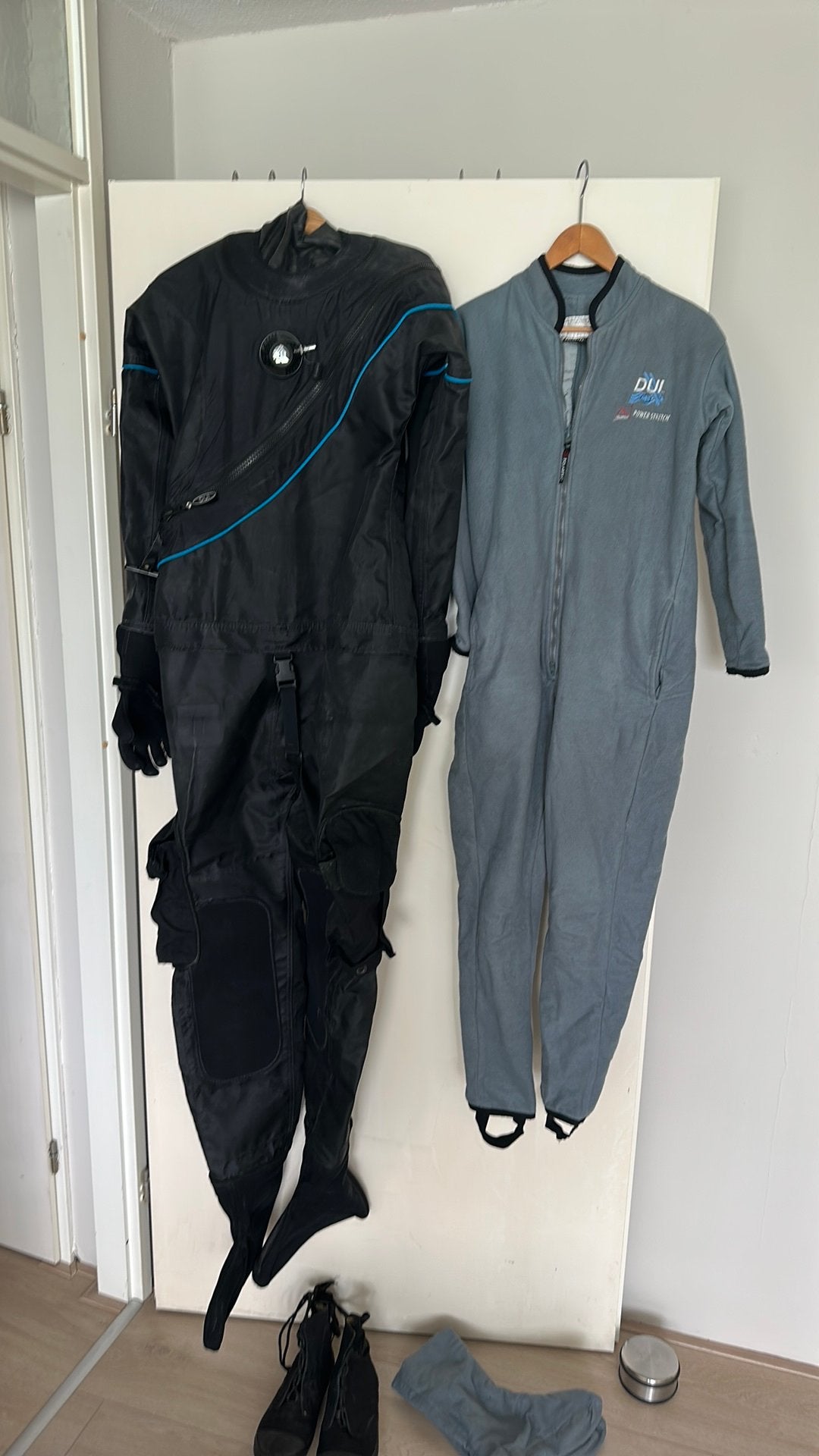 DUI TLS350 dames droogpak maat S, Ophalen, Gebruikt, Duikpak