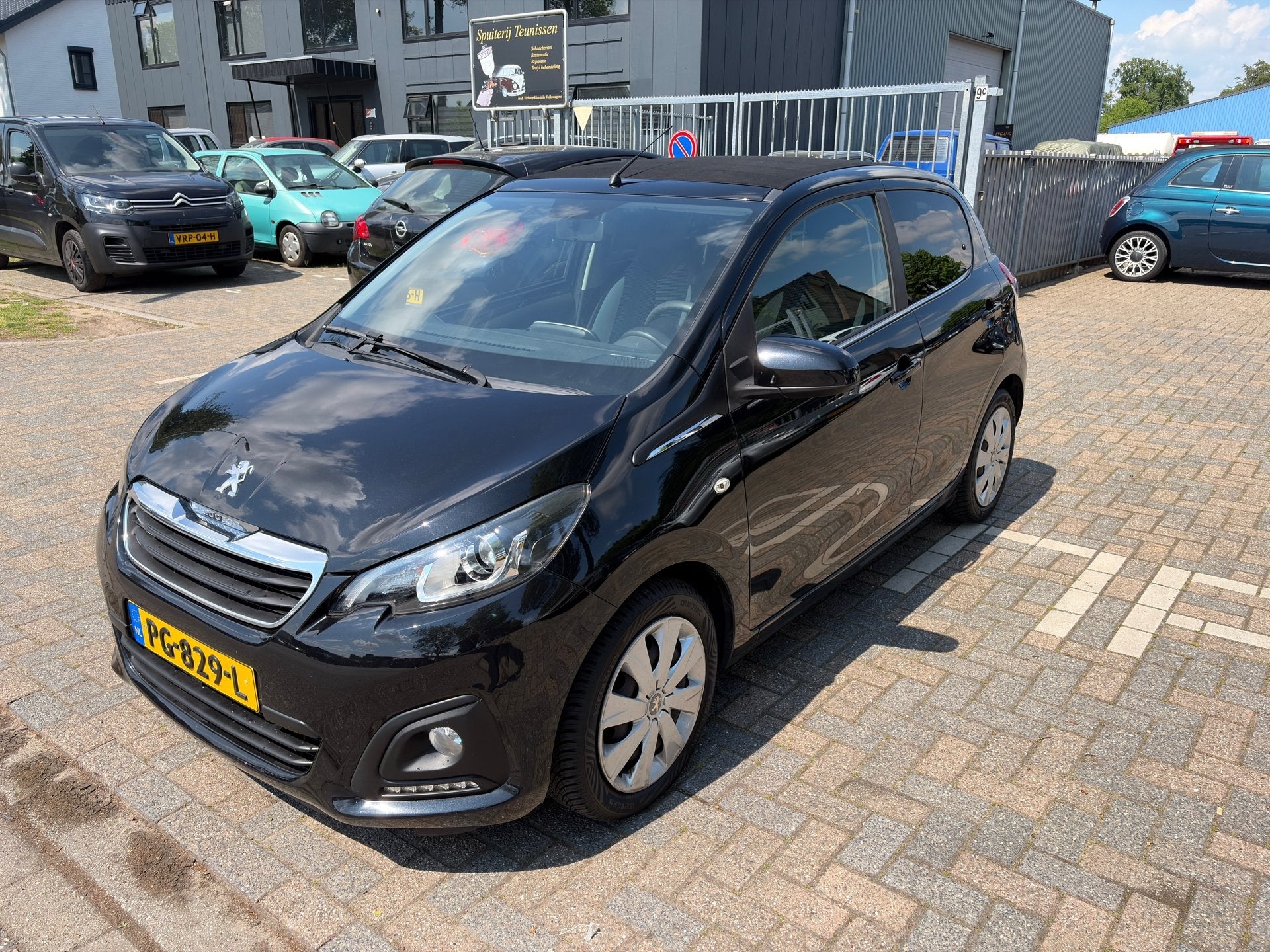 Peugeot 108 1.0 e-VTi Collection Cabrio - Nw Apk - Nw Ondh, Auto's, Peugeot, Voorwielaandrijving, Gebruikt, Euro 6, 4 stoelen