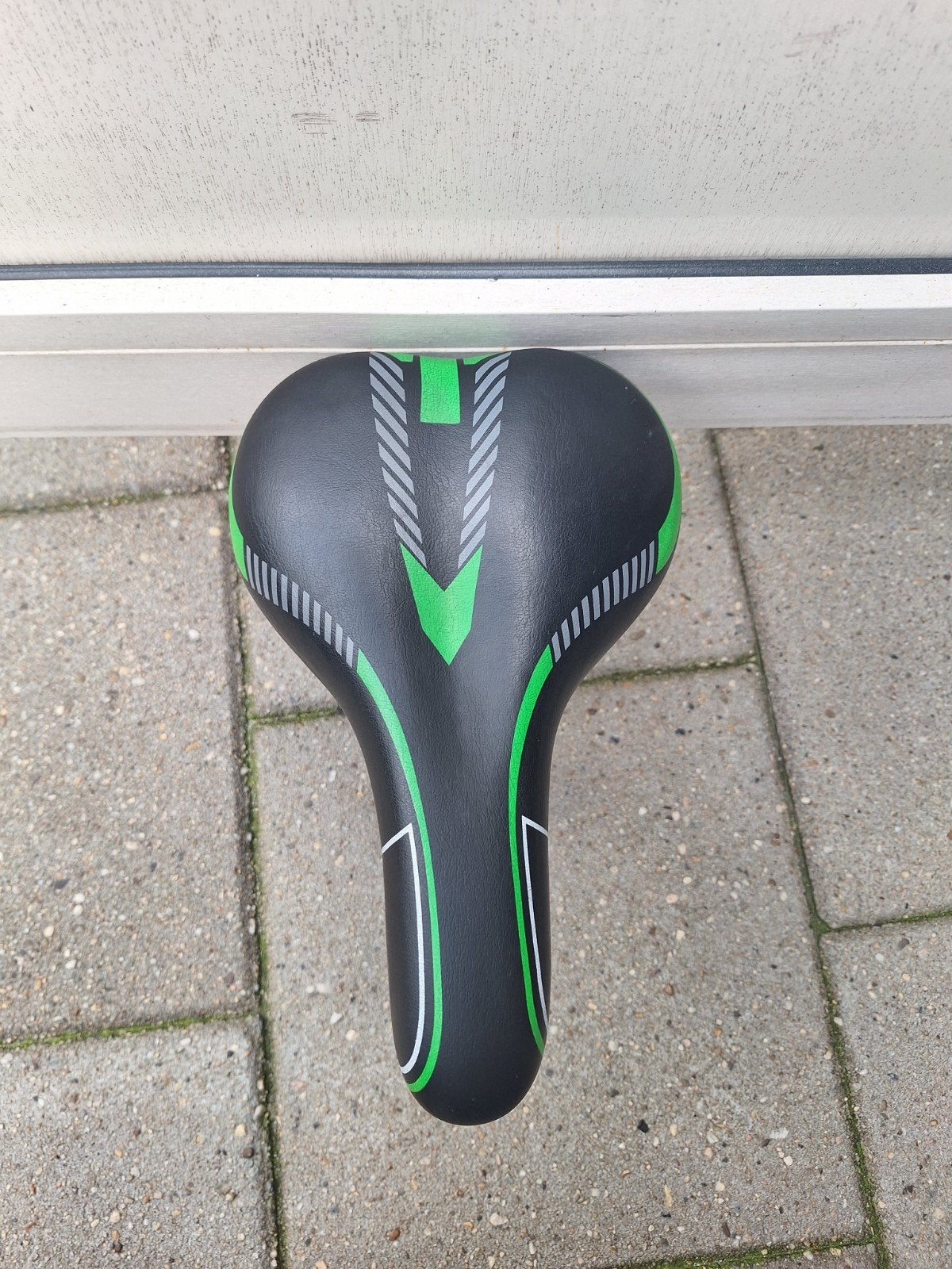 Mooi en goed zadel voor jongensfiets/crossfiets (20-28 inch), Ophalen of Verzenden, Zo goed als nieuw, Kinderfiets, Zadel