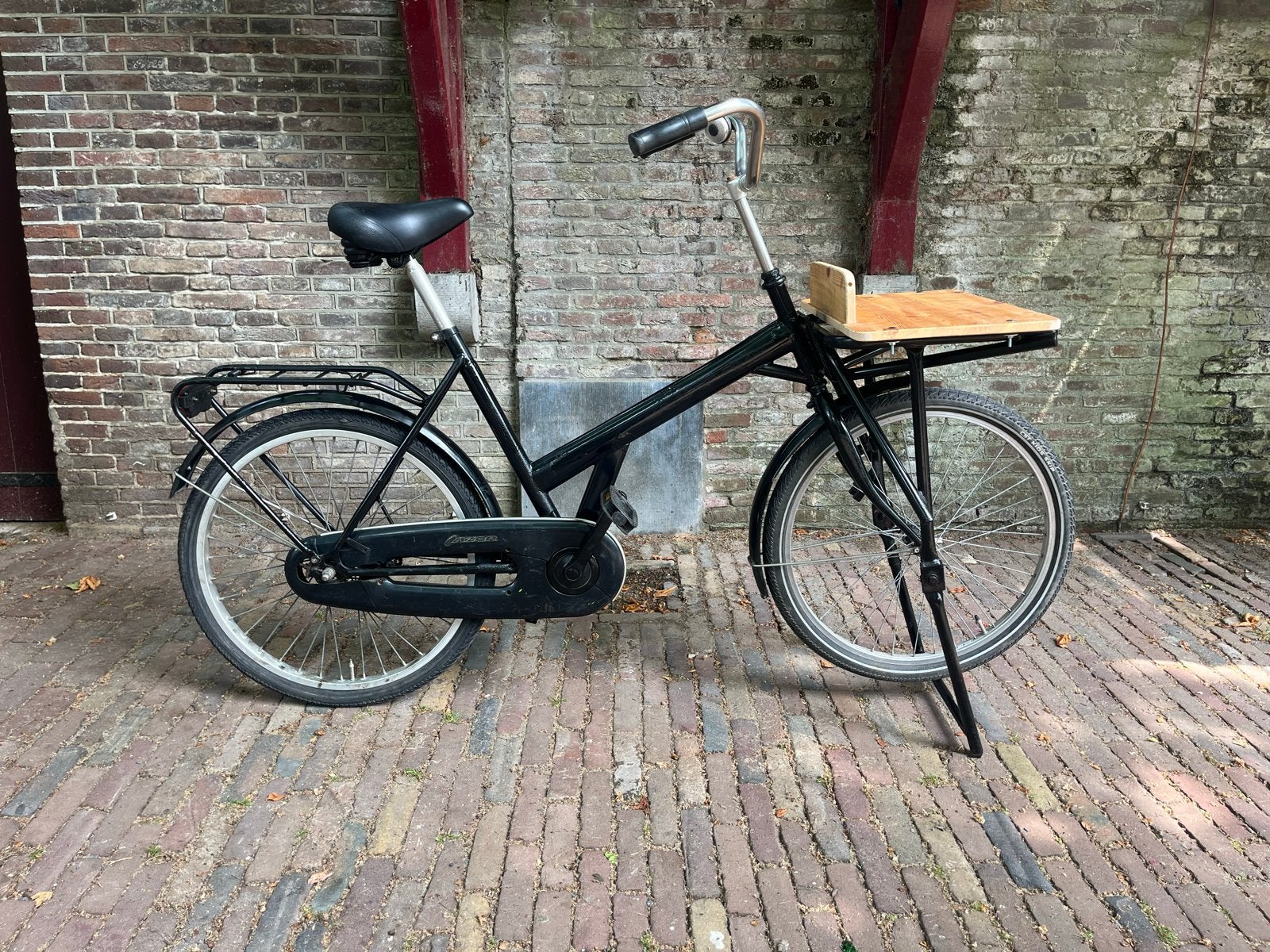Klassieke transportfiets met houten mandje, 24 inch, Terugtraprem, Gebruikt, Goederen, Ophalen
