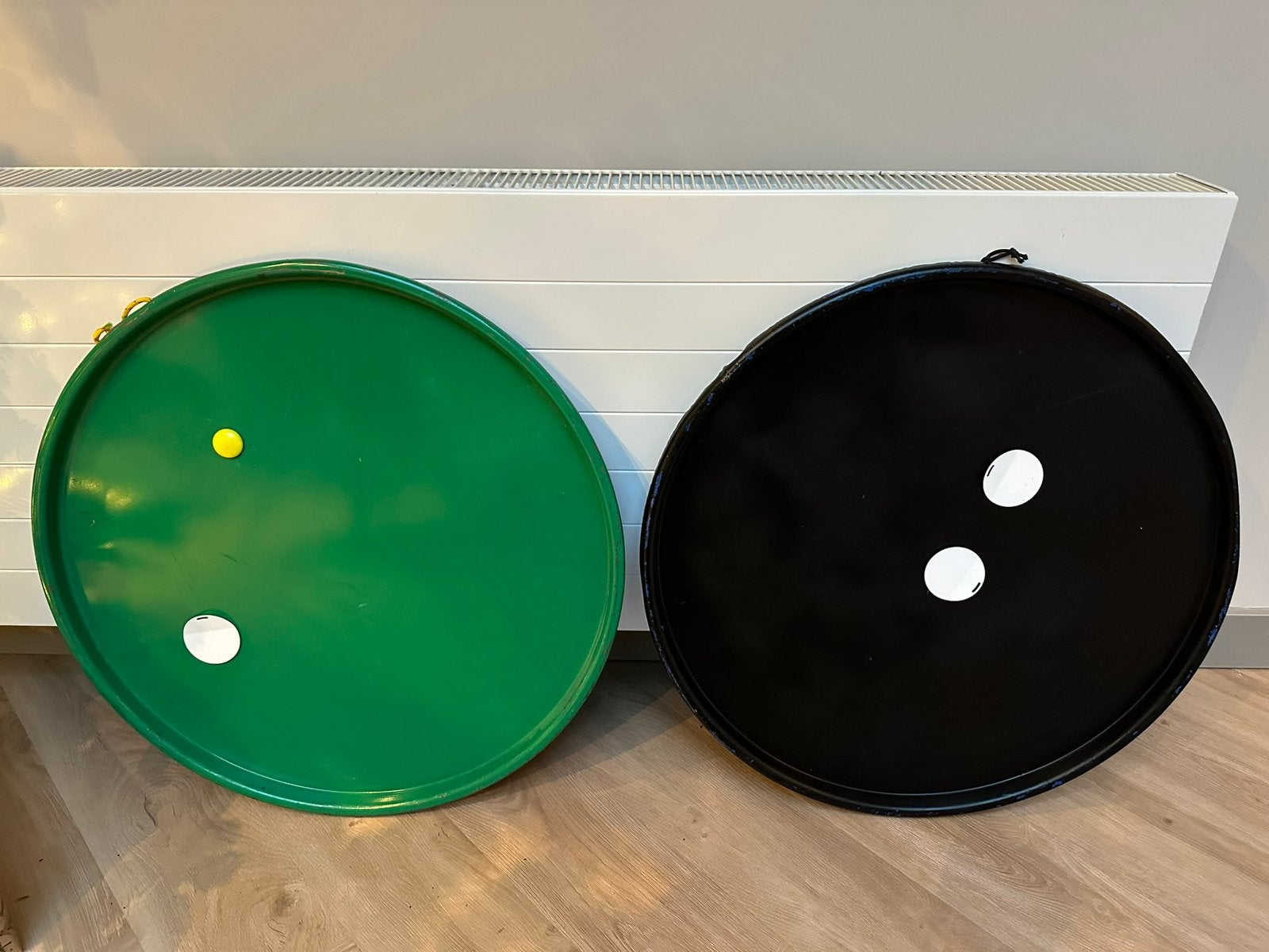 2 metalen borden 60cm., Ophalen, Metaal, Gebruikt, Industrieel