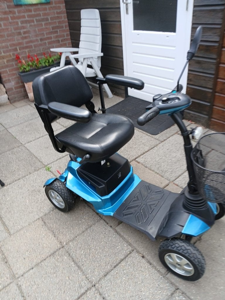 Vivo opvouwbare scootmobiel, geveerd, Diversen, Ophalen, Life and Mobility, 10 km/u of minder, Gebruikt
