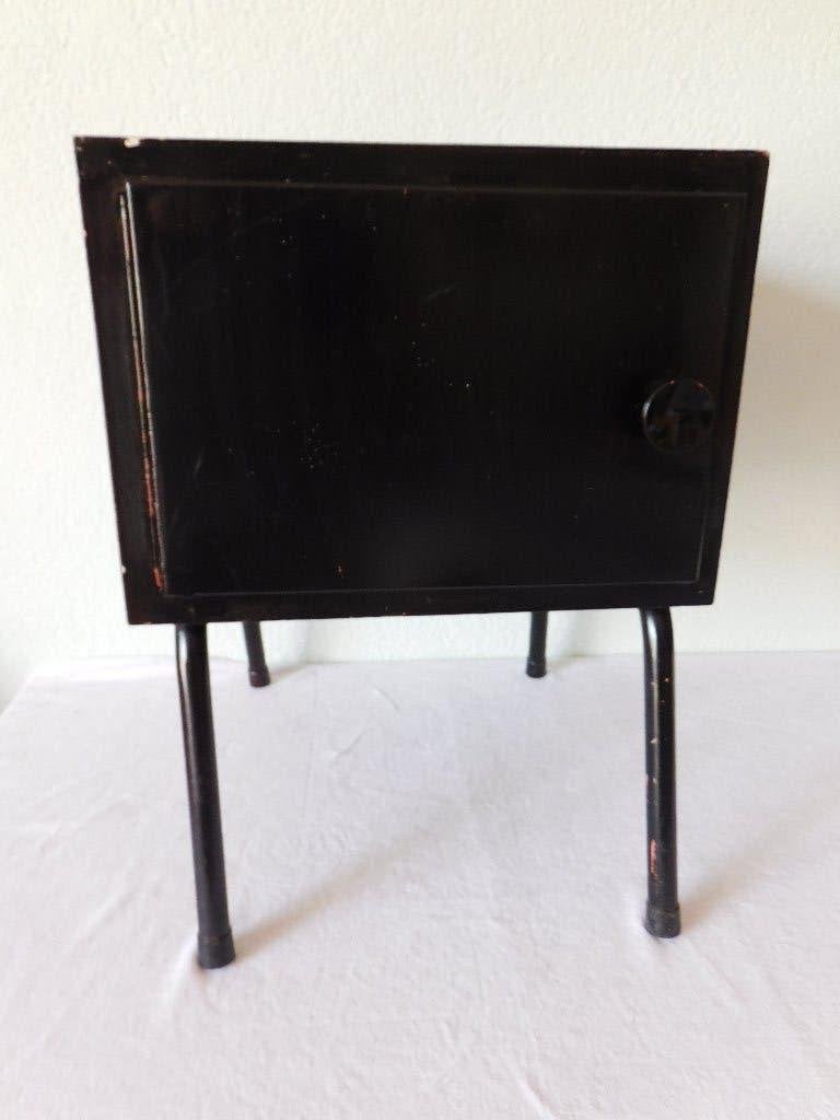 Vintage nachtkastje uit de jaren 50, houten kast op metalen, Ophalen of Verzenden, Huis en Inrichting