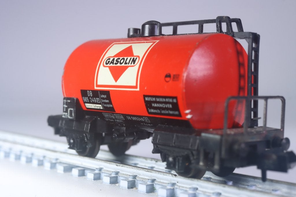 *10-tons ketelwagen, rood, Gasolin, DB, Gebruikt, Gelijkstroom, Trix, Wagon