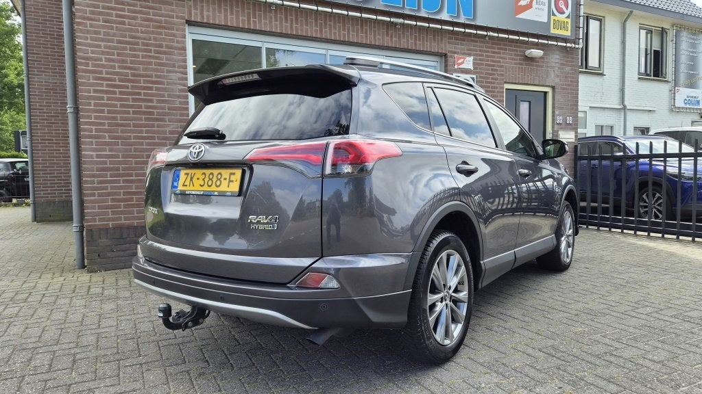 Foto 2 van Toyota RAV4 2.5 Hybrid Executive AWD, BSM, JBL, Trekhaak NL