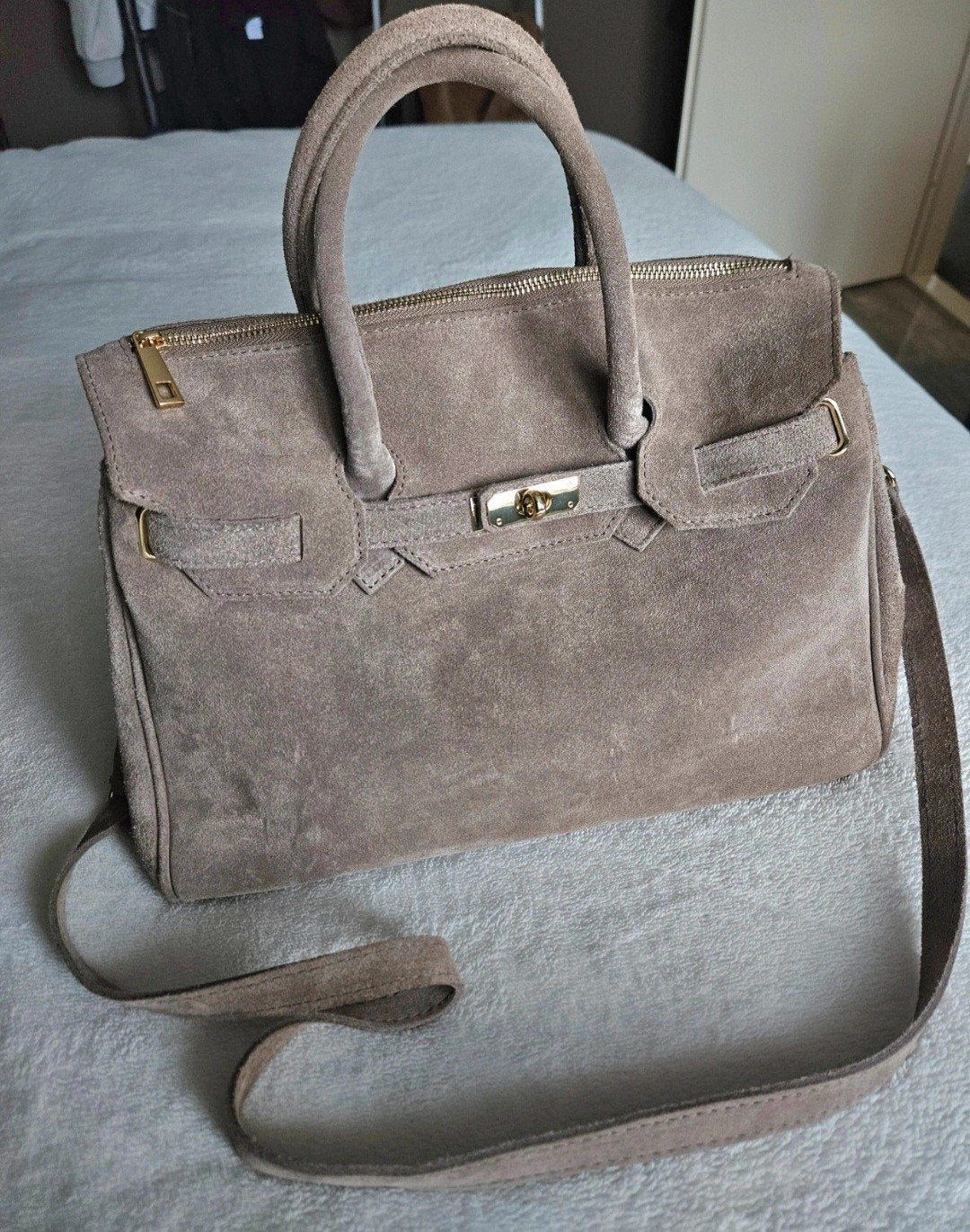 Echt leren suede tas taupe, Sieraden, Tassen en Uiterlijk, Ophalen of Verzenden, Zo goed als nieuw, Bruin, Handtas