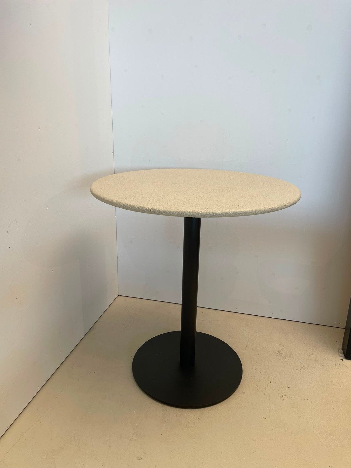 Ethnicraft Blend Eettafel - Stijlvol en Duurzaam, Overige materialen, 50 tot 100 cm, Rond, Zo goed als nieuw