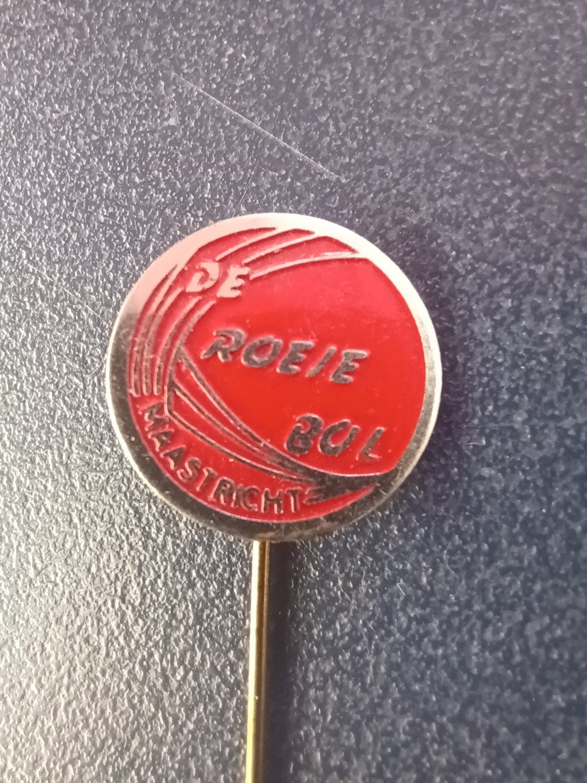 Speldje De Roeie Bol Maastricht, Ophalen of Verzenden, Gebruikt, Overige onderwerpen, Speldje of Pin