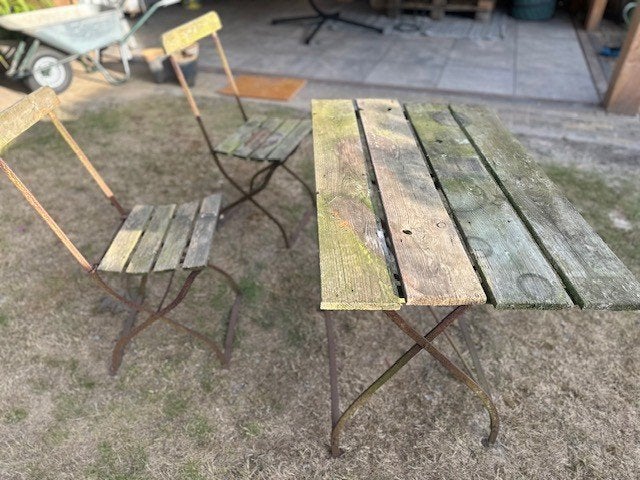 gietijzeren tafel en 2 stoeltjes, Ophalen