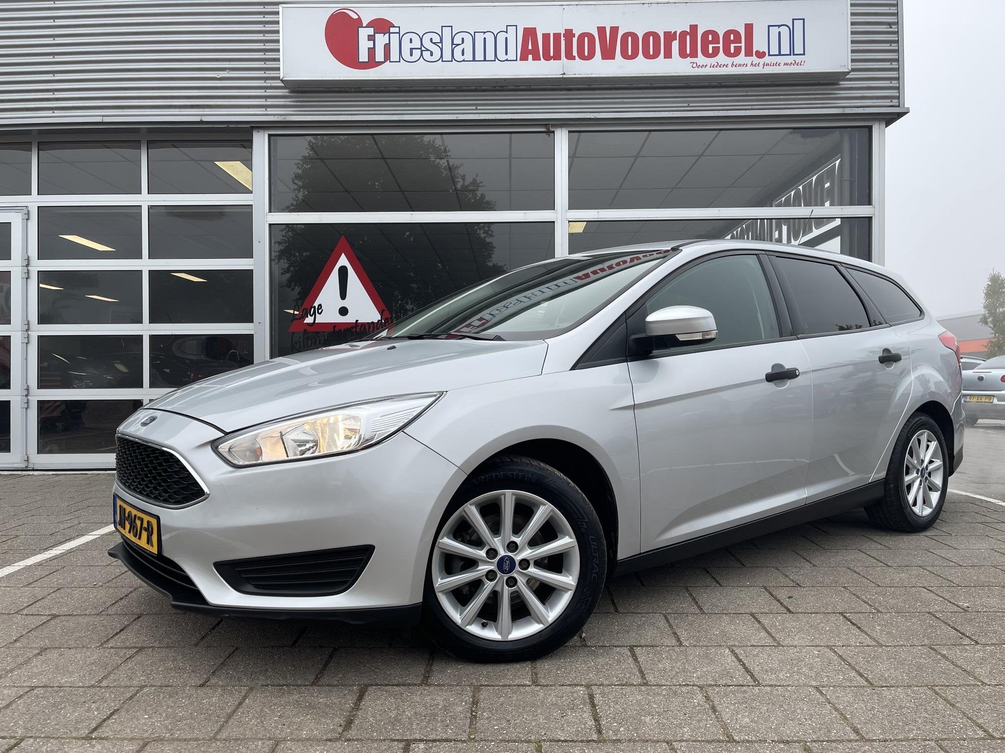Ford Focus Wagon 1.0 Trend Edition /Airco/Cruise/Trekhaak/AP, Gebruikt, Euro 6, Handgeschakeld, Autotrust